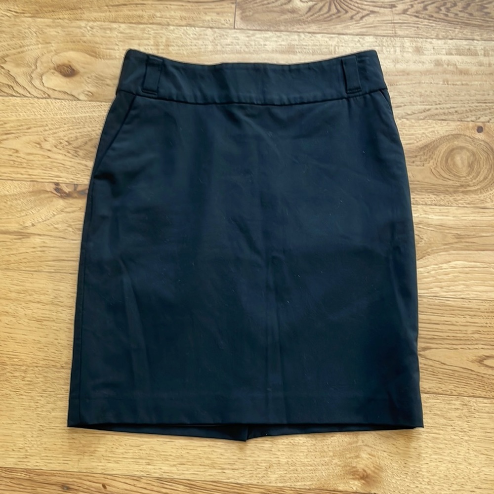 Banana Republic Black Skirt- Size 4